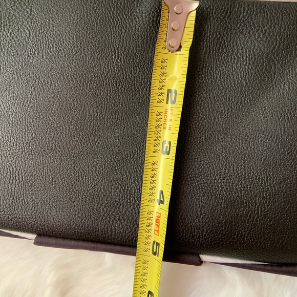 Betsy J satchel - Picture 6 of 10